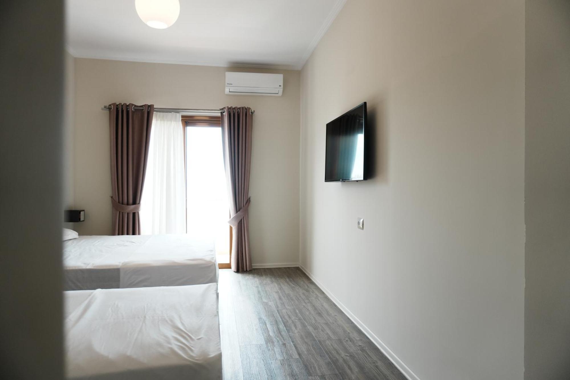Hotel Mediterrane Sarande Luaran gambar