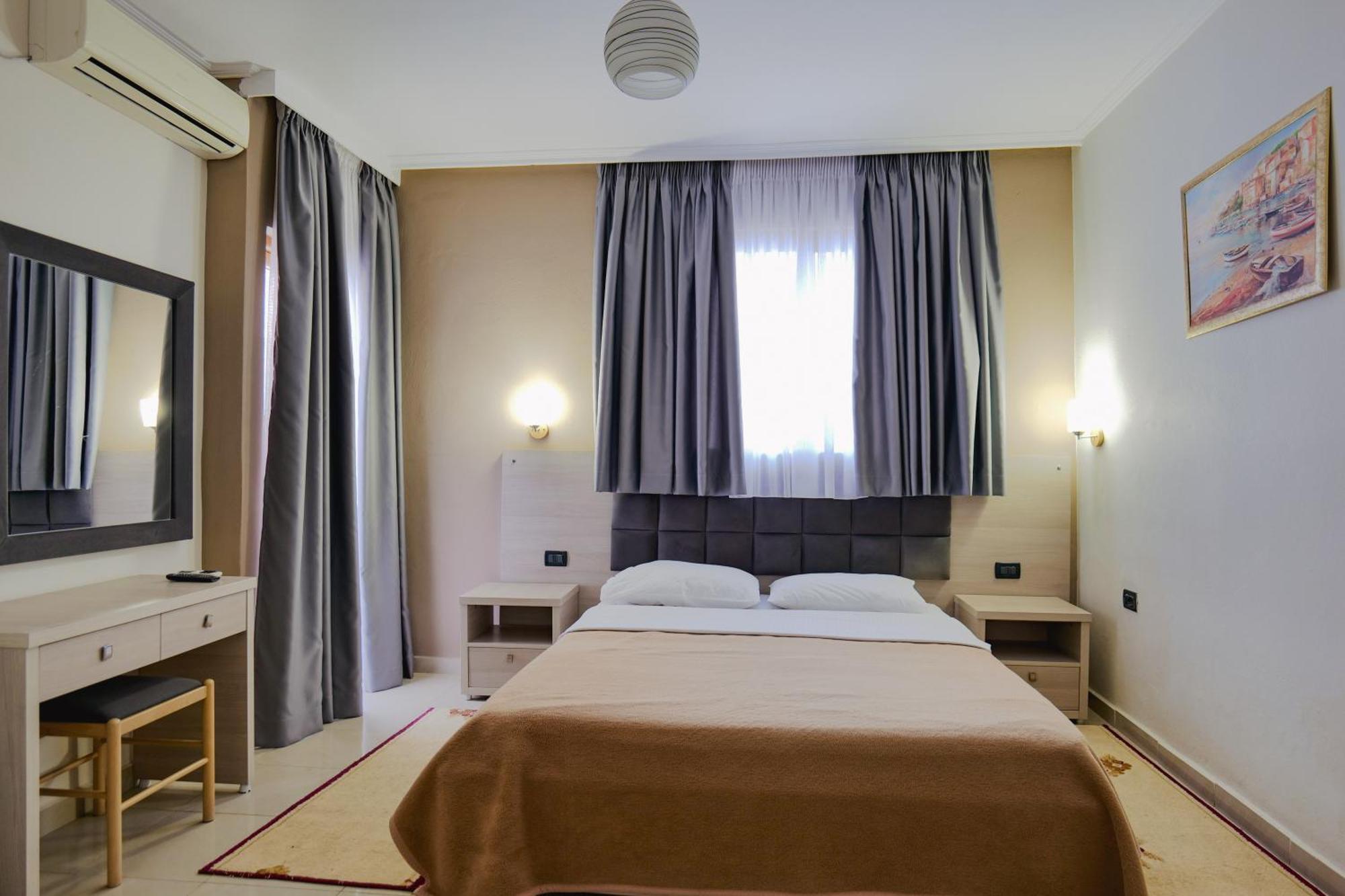 Hotel Mediterrane Sarande Luaran gambar