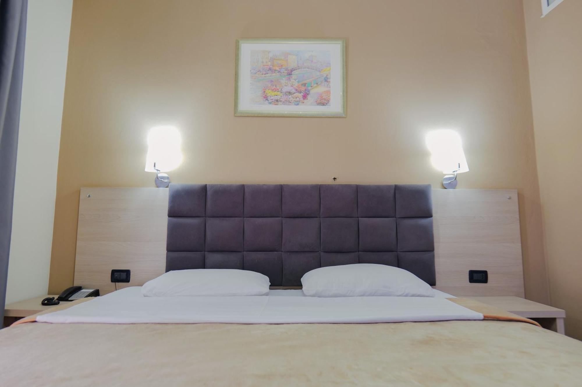 Hotel Mediterrane Sarande Luaran gambar
